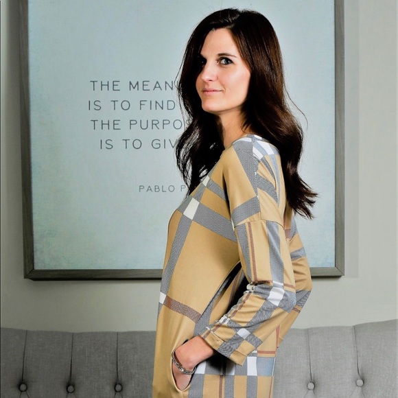 Meet your Posher, Amanda - Picture 1 of 1